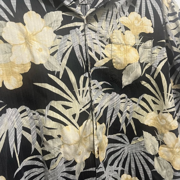 Tommy Bahama Hawaiian Shirt 🌺 - Picture 11 of 16